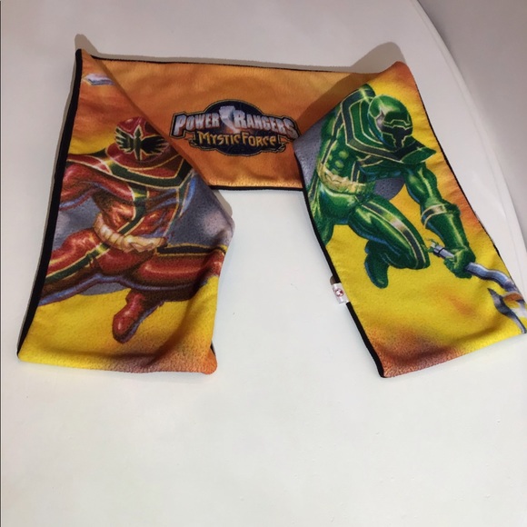 Disney hat and scarf, One Size. - Picture 6 of 6